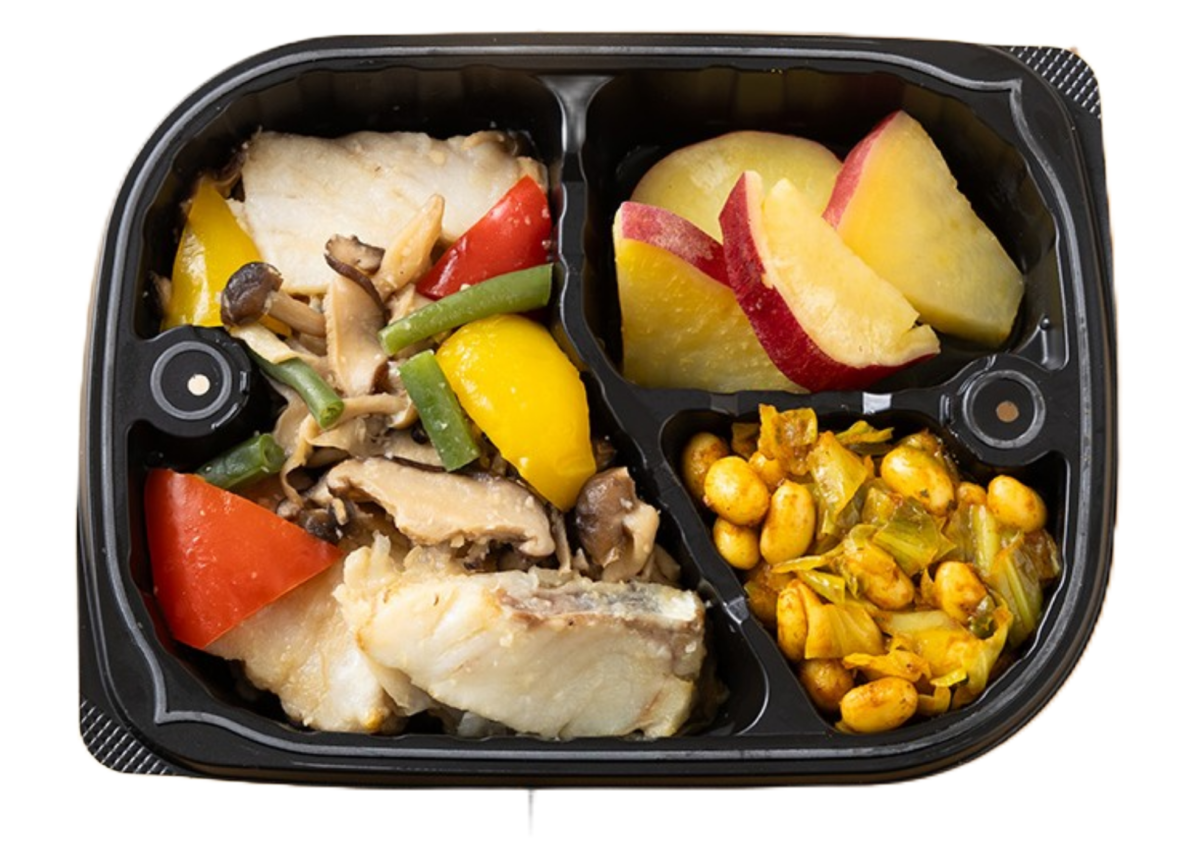 わんまいる美食弁当（黒い容器に主菜と副菜2種が入っいる）